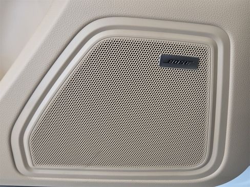 Used 2026 Porsche Macan image 16