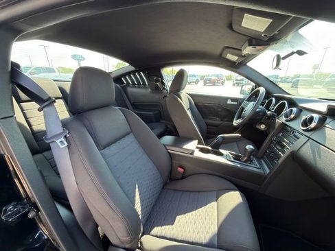 Used 2009 Ford Mustang GT RWD image 17
