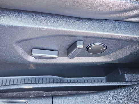 Used 2020 Ford Edge SEL w/ Convenience Package image 25