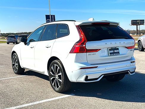 Used 2023 Volvo XC60 B5 Plus w/ Protection Package Premier image 6