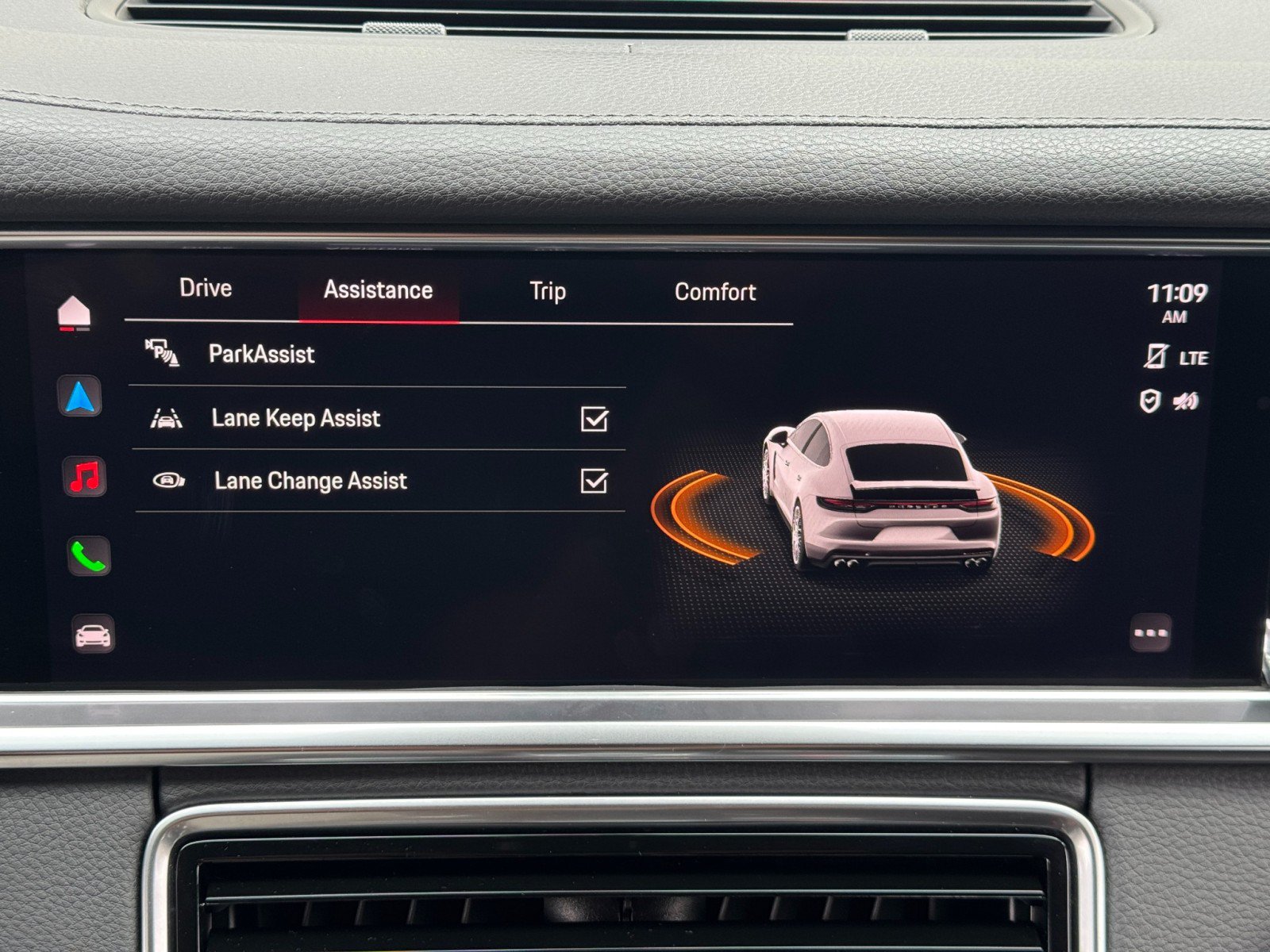 Used 2022 Porsche Panamera 4S w/ Premium Package AWD/4WD image 30