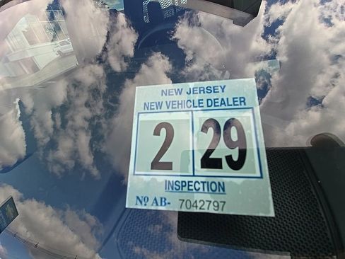 Used 2024 Chevrolet Silverado 2500 LT w/ Convenience Package image 78