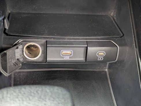 Used 2023 Kia Telluride LX image 27