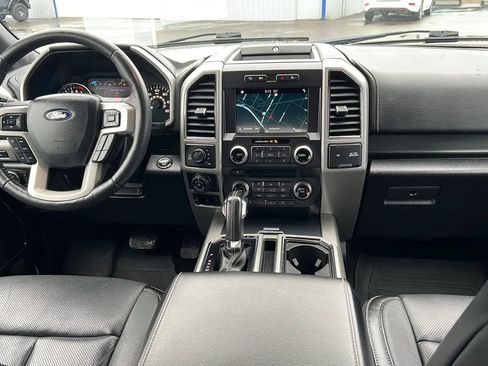 Used 2018 Ford F150 Lariat w/ Equipment Group 502A Luxury image 7