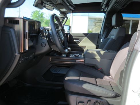 Used 2025 GMC Hummer EV 3X image 20