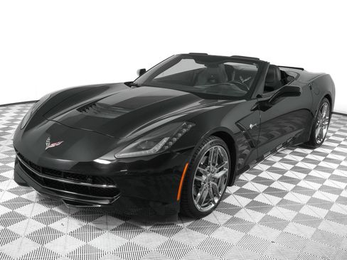 Used 2019 Chevrolet Corvette Stingray Convertible w/ 3LT Preferred Equipment Group RWD image 10