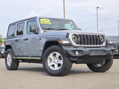 Used 2021 Jeep Wrangler Unlimited Sport AWD/4WD image 2
