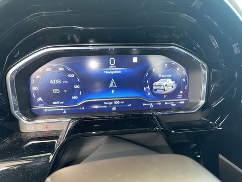 Used 2025 Chevrolet Silverado 1500 LTZ image 12