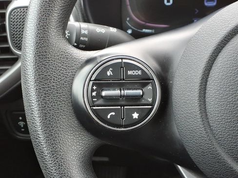 Used 2024 Kia Soul LX w/ Option Group 015 FWD image 19