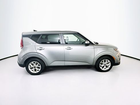 Used 2025 Kia Soul LX w/ LX Technology Package image 10