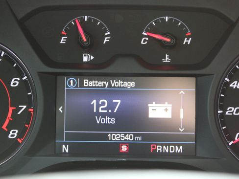 Used 2021 Chevrolet Camaro LT image 23
