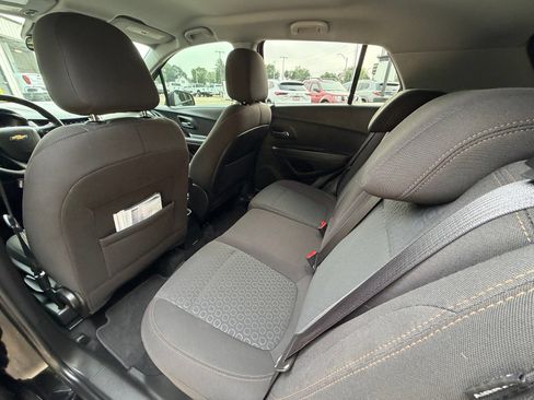 Used 2020 Chevrolet Trax LS w/ Tint and Cruise Package FWD image 24