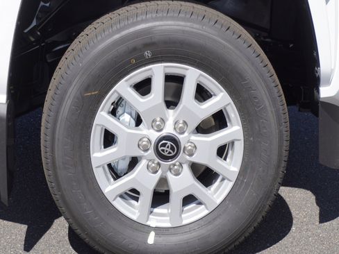 New 2026 Toyota Tacoma SR5 image 5