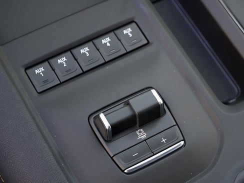 New 2026 GMC Sierra 2500 AT4 w/ AT4 Premium Plus Package image 19