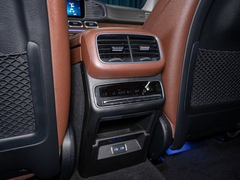 New 2026 Mercedes-Benz GLS 450 4MATIC image 25