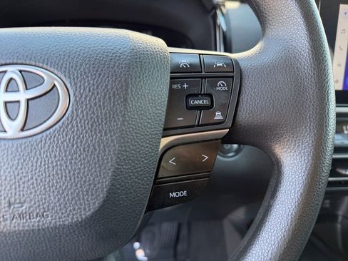 Used 2025 Toyota Camry LE FWD image 20