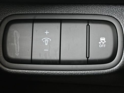 Certified 2023 Hyundai Venue SE image 23