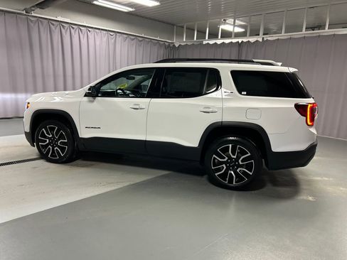 Used 2021 GMC Acadia SLE w/ Elevation Edition image 4