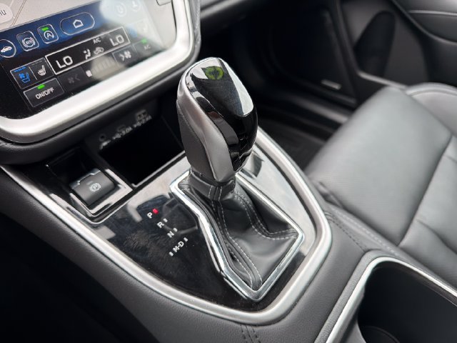 Certified 2025 Subaru Outback Touring AWD/4WD image 15