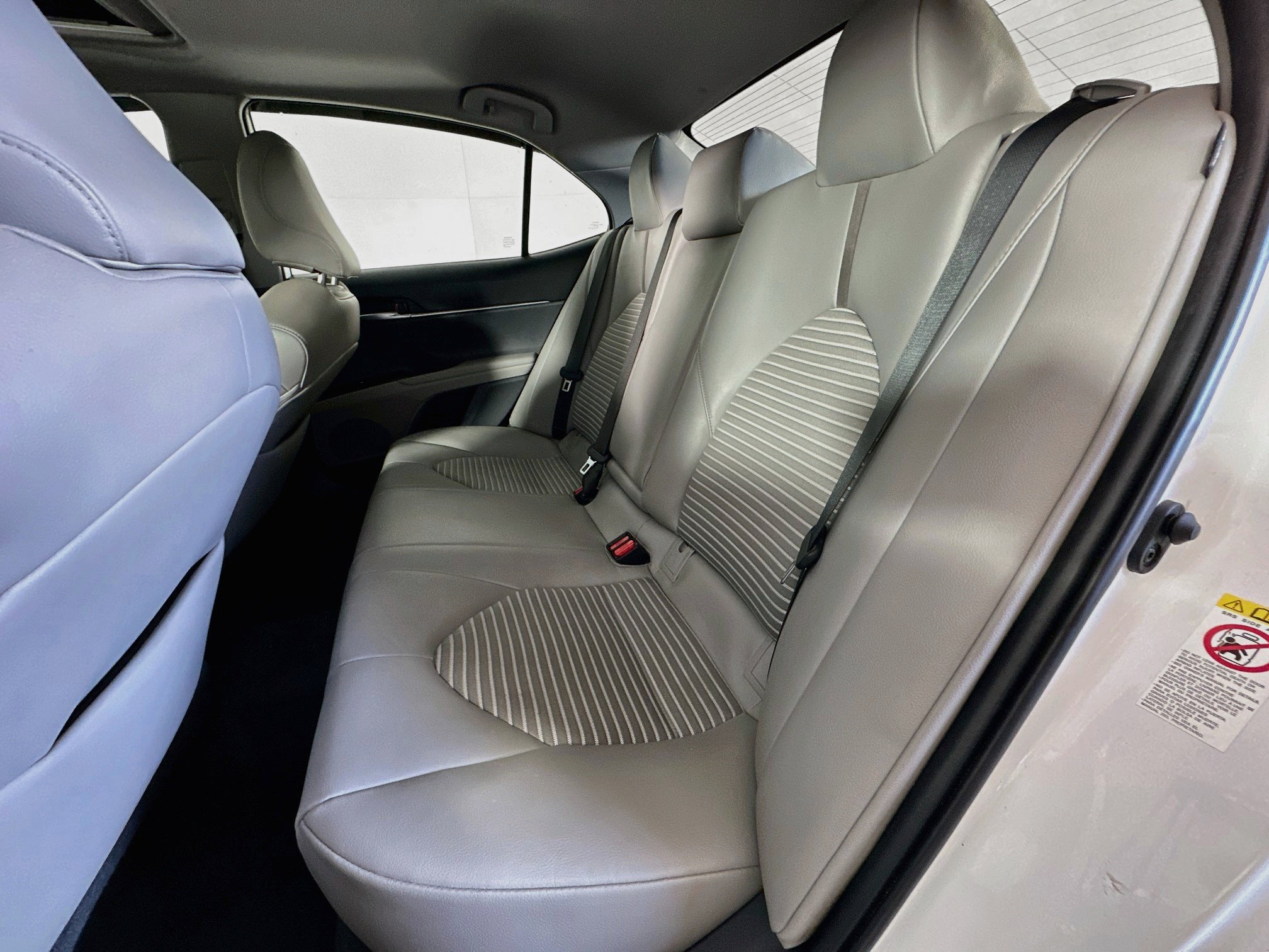 Used 2019 Toyota Camry SE w/ Convenience Package FWD image 28