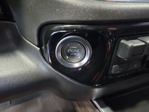 Used 2025 Chevrolet Silverado 1500 LT Trail Boss w/ LPO, Dark Essentials Package AWD/4WD image 21