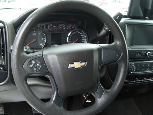 Used 2018 Chevrolet Silverado 1500 LS w/ Trailering Package AWD/4WD image 11