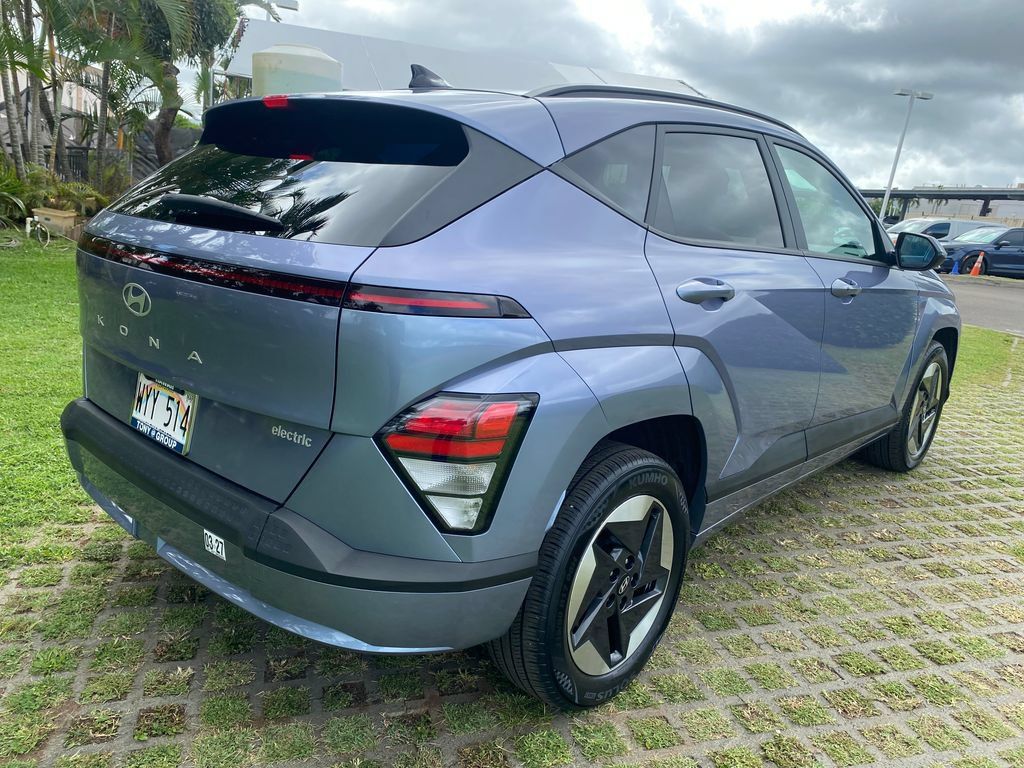 Certified 2024 Hyundai Kona SEL FWD image 25