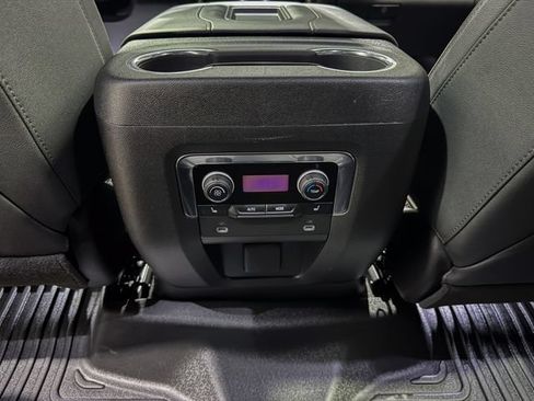 Used 2023 Chevrolet Suburban High Country AWD/4WD image 24