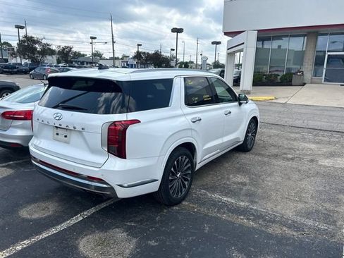 Used 2023 Hyundai Palisade Calligraphy w/ Cargo Package FWD image 4