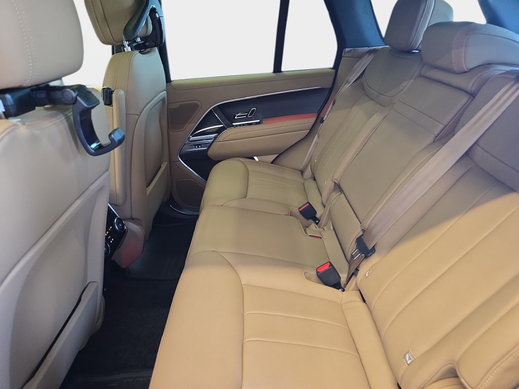New 2026 Land Rover Range Rover SE AWD/4WD image 11