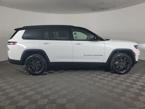 New 2025 Jeep Grand Cherokee L Limited image 3