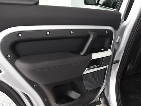 Used 2020 Land Rover Defender 110 First Edition AWD/4WD image 26