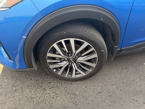 Used 2023 Nissan Kicks SV w/ Interior Electronics Package image 2