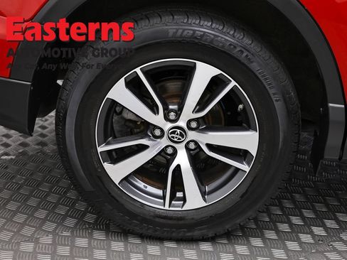 Used 2017 Toyota RAV4 XLE AWD/4WD image 31