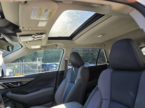 Certified 2025 Subaru Outback Onyx Edition XT AWD/4WD image 13
