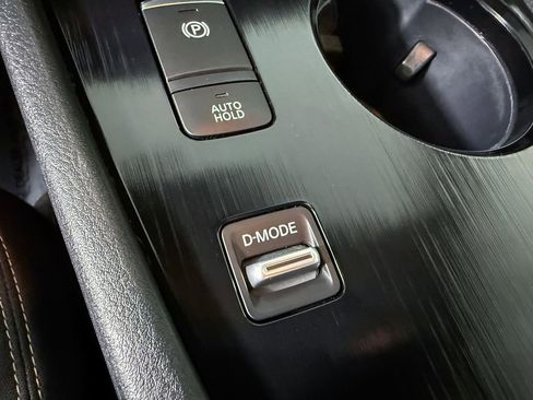 Certified 2023 Nissan Rogue SV image 28