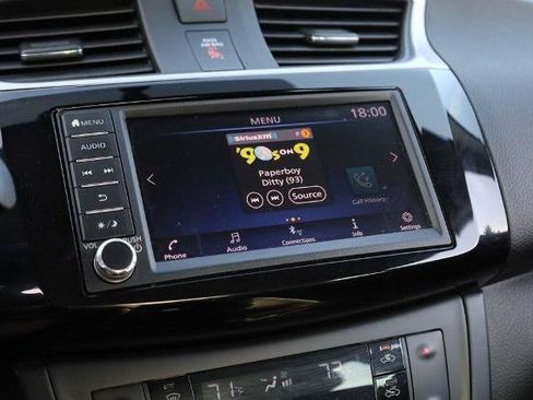 Used 2019 Nissan Sentra SV w/ Special Edition Package FWD image 12