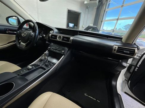 Used 2015 Lexus IS 250 image 29