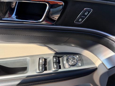 Used 2019 Ford Explorer XLT w/ Equipment Group 202A image 17