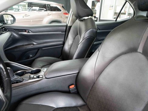 Used 2024 Toyota Camry XSE w/ Navigation Package image 10