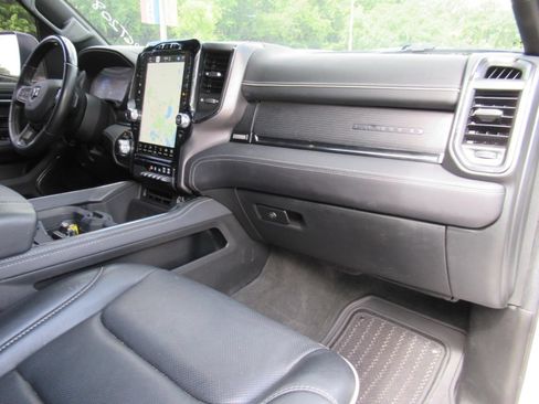 Used 2022 RAM 1500 Limited AWD/4WD image 11
