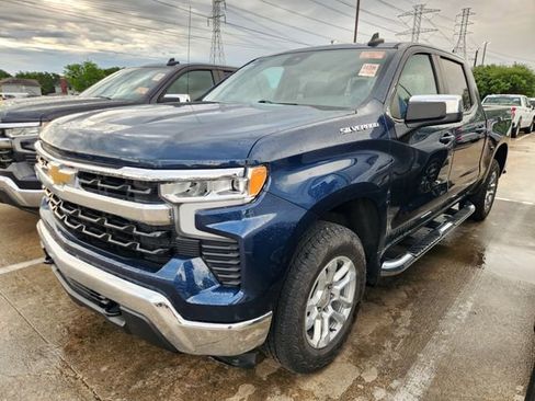 Used 2023 Chevrolet Silverado 1500 LT image 3