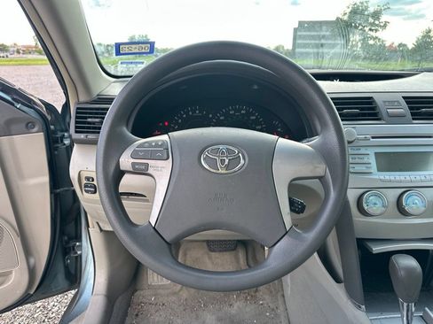 Used 2009 Toyota Camry LE FWD image 20