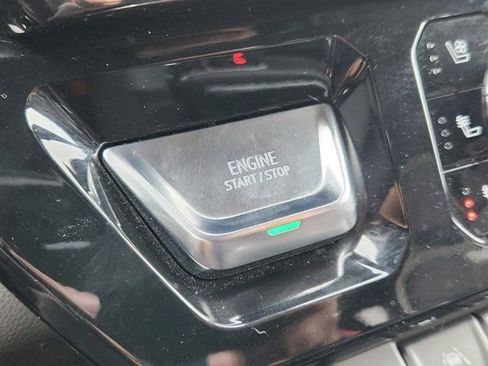 Used 2022 GMC Sierra 1500 AT4X image 8