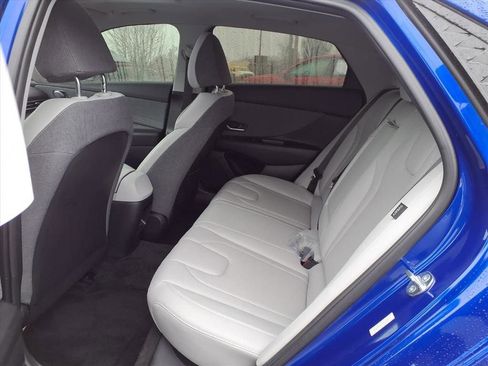 Used 2024 Hyundai Elantra Limited image 24