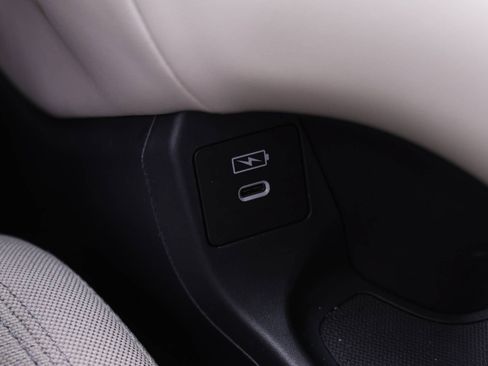 Certified 2025 Honda HR-V LX image 9