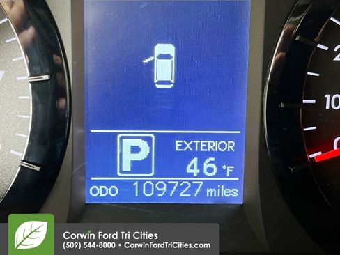 Used 2016 Toyota Sienna LE image 2