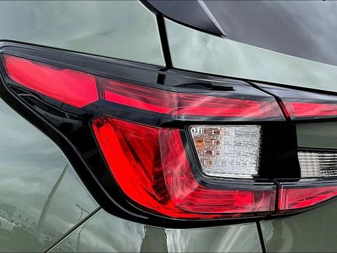 Used 2024 Subaru Crosstrek 2.5i Limited w/ Crosstrek Mirror Package AWD/4WD image 21