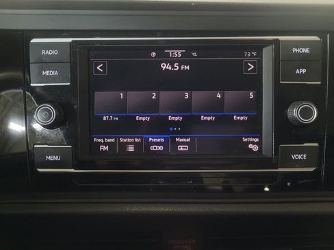 Used 2024 Volkswagen Jetta SE w/ Panoramic Sunroof Package FWD image 25