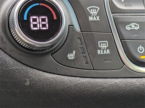 Used 2024 Chevrolet Malibu LT image 21